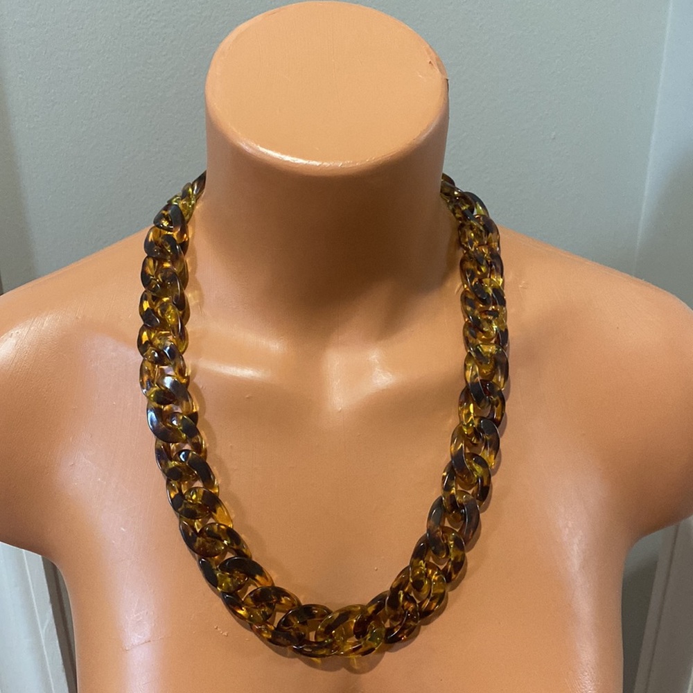 FASHION Tortoise Wide Link Serpentine Lucite Chain Necklace 22” X 7/8” NWOT $120